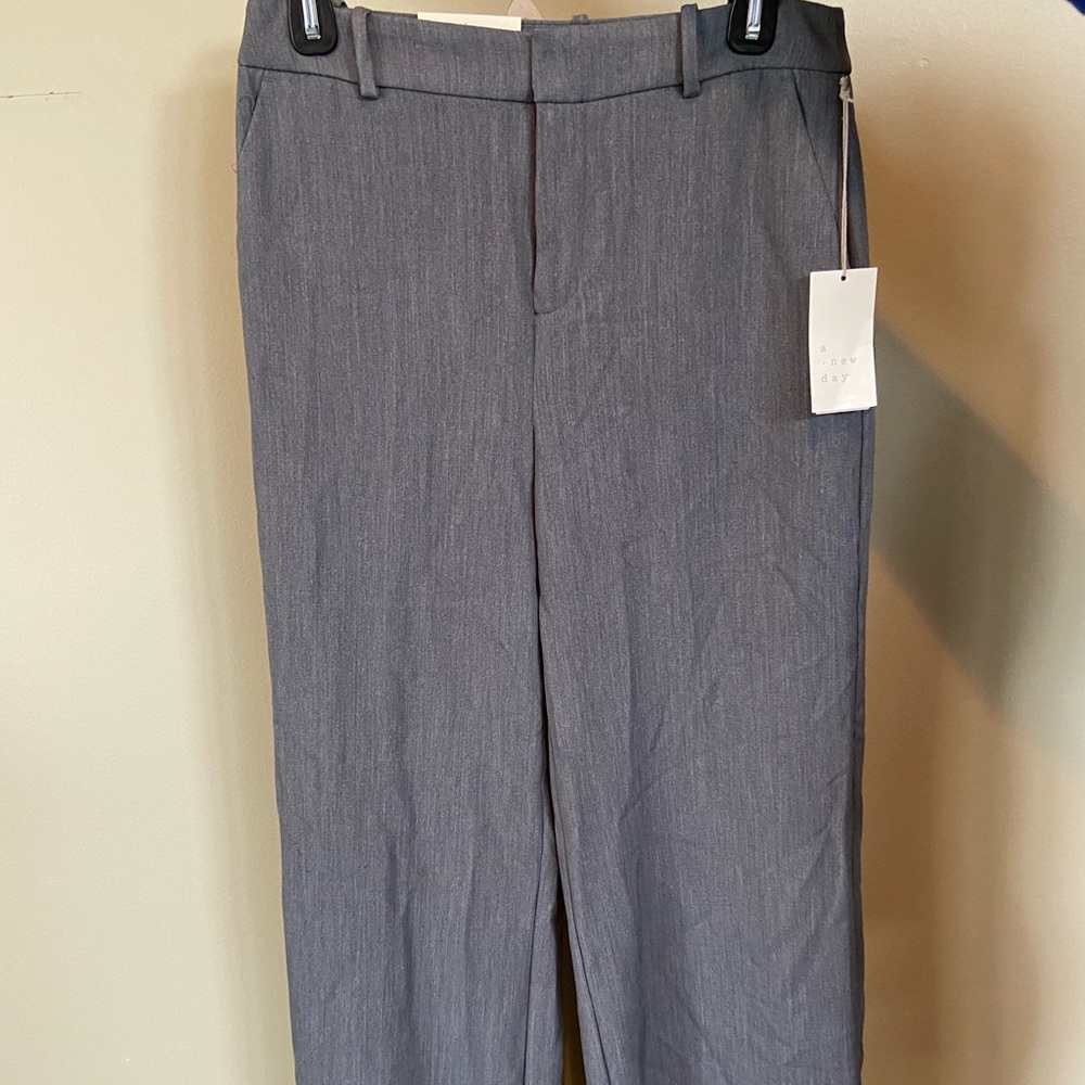 Gray wise leg trouser